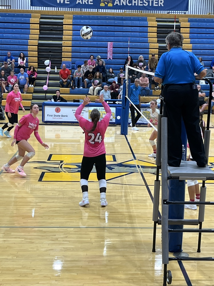 varsity volleyball at Manchester