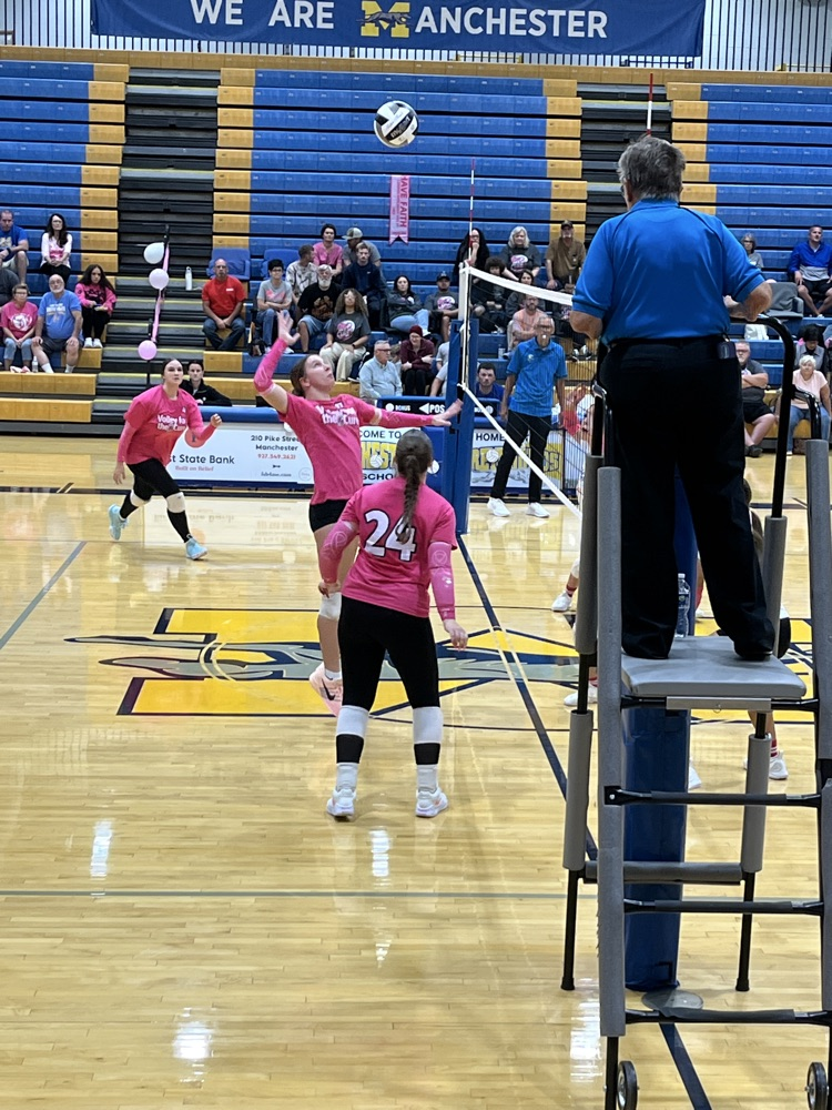 varsity volleyball at Manchester