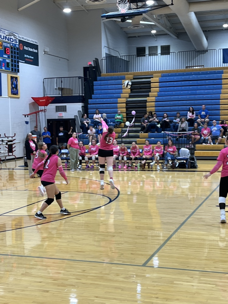 varsity volleyball at Manchester