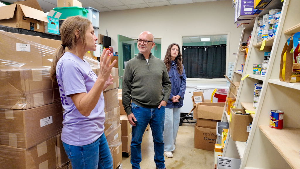 FPS Outback Food Pantry get a donation from Neighborly Food Co.