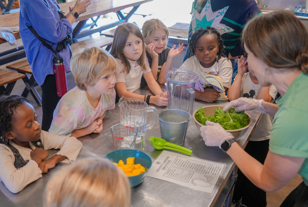 Washington Elementary first graders had a wonderful day at Apple Seeds farm!