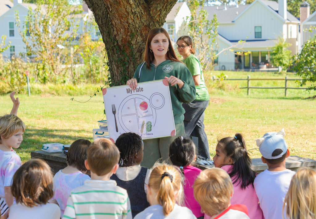 Washington Elementary first graders had a wonderful day at Apple Seeds farm!
