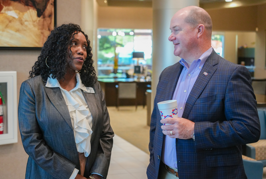 Thank you to everyone who joined us for Java with John at Centennial Bank this morning! We’re grateful for our community’s continued support and interest in Fayetteville Public Schools. 💜☕️