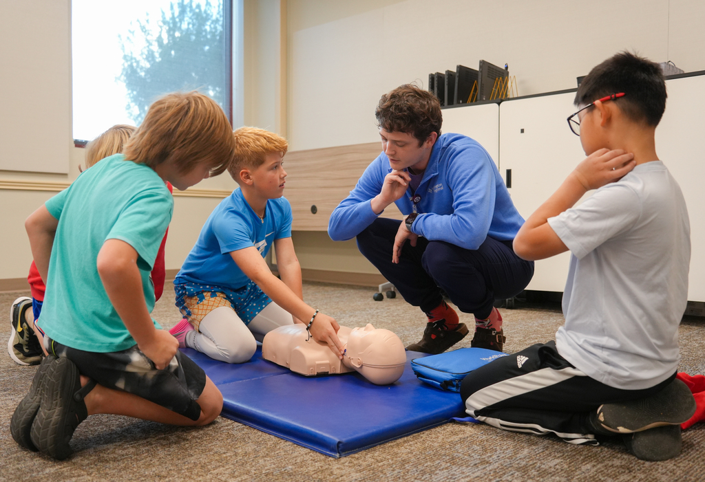 Students in Vandergriff’s Gifted and Talented program took a field trip to Washington Regional to explore neurology, the brain, and the nervous system.