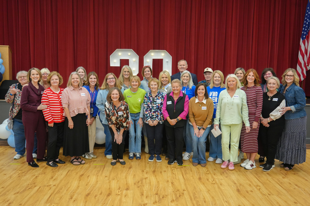 This year, Vandergriff Elementary celebrated 30 years of learning, community, and Grizzly pride with a special event honoring this milestone! 🎉