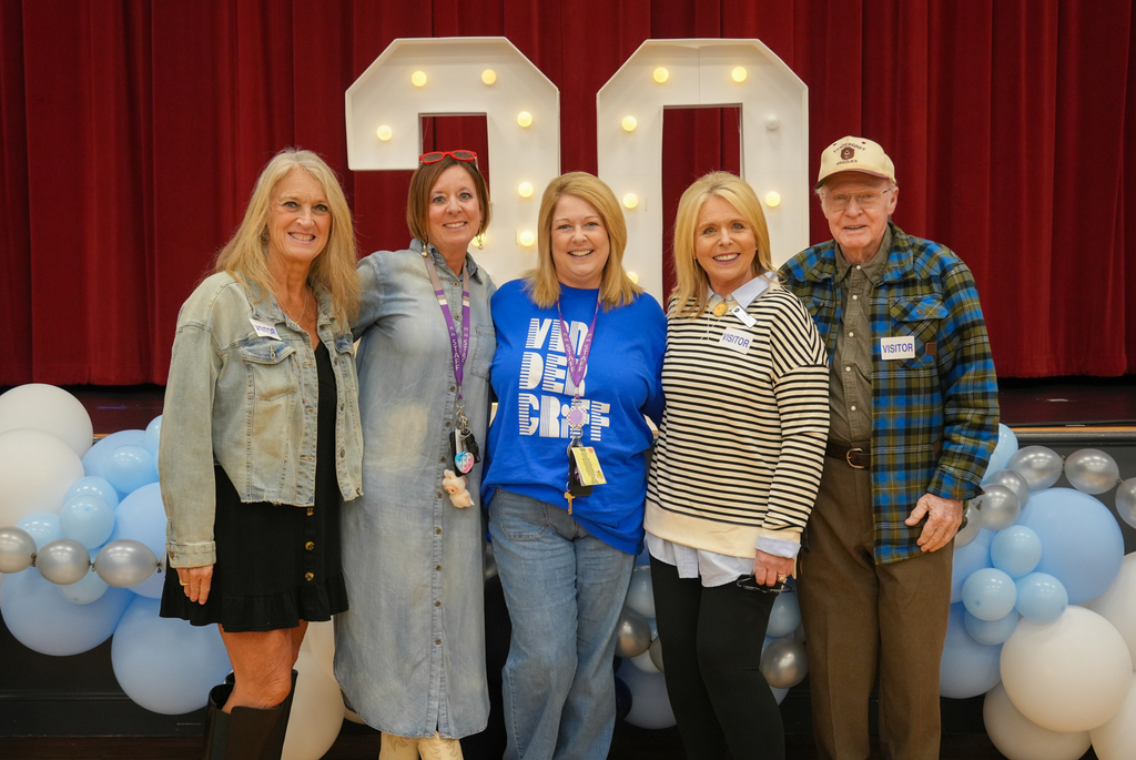 This year, Vandergriff Elementary celebrated 30 years of learning, community, and Grizzly pride with a special event honoring this milestone! 🎉