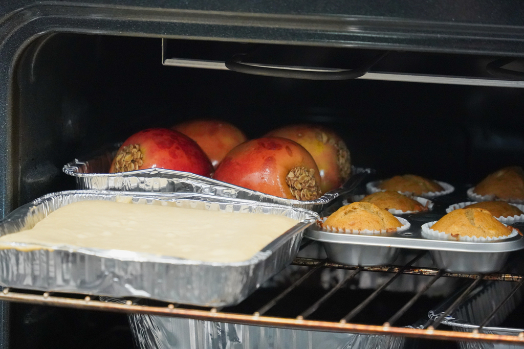 Holt Middle School Science Explorers mixed science with sweetness during a fun bake off