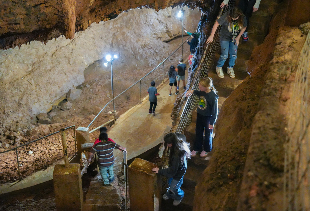  John L Colbert Middle School Outdoor Adventure students explored Cosmic Caverns near Berryville, diving into geology and cave formation during a guided tour.