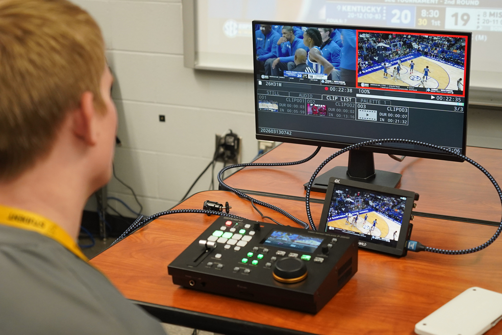 Fayetteville High School Sports Broadcasting class recently received a precision playback device used for replaying sports plays, thanks to a grant from the Fayetteville Public Education Foundation! 