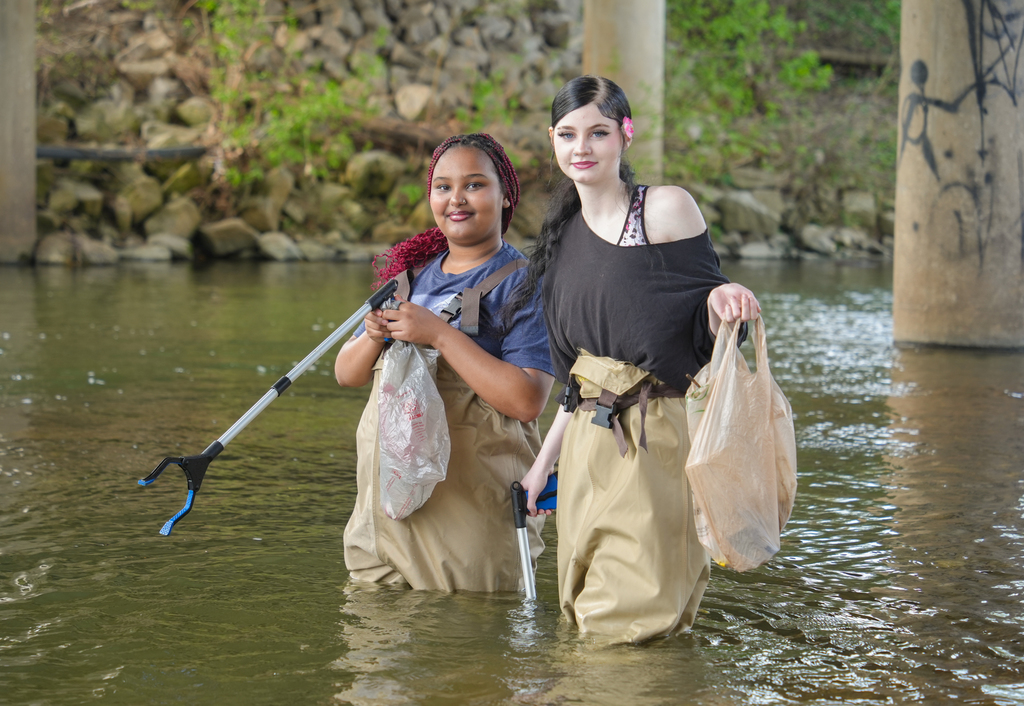 Students in Outdoor Education at ALLPS recently traveled to Clear Creek in Johnson for a hands on learning experience focused on environmental science and responsibility.
