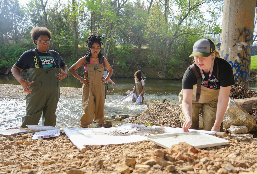 Students in Outdoor Education at ALLPS recently traveled to Clear Creek in Johnson for a hands on learning experience focused on environmental science and responsibility.