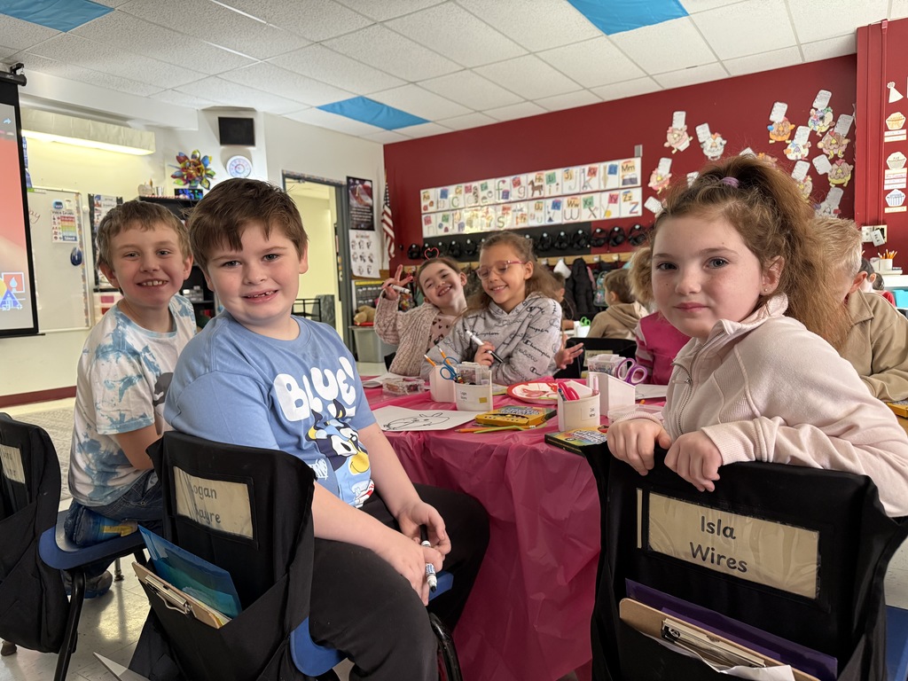 Mrs. Cominsky's class celebrates iReady goal!