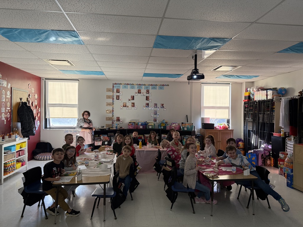 Mrs. Cominsky's class celebrates iReady goal!