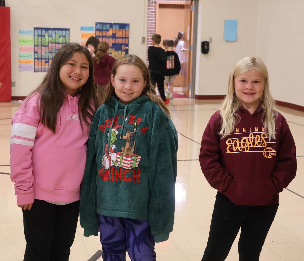 students pose for a picture at Fennimore Friday in gym