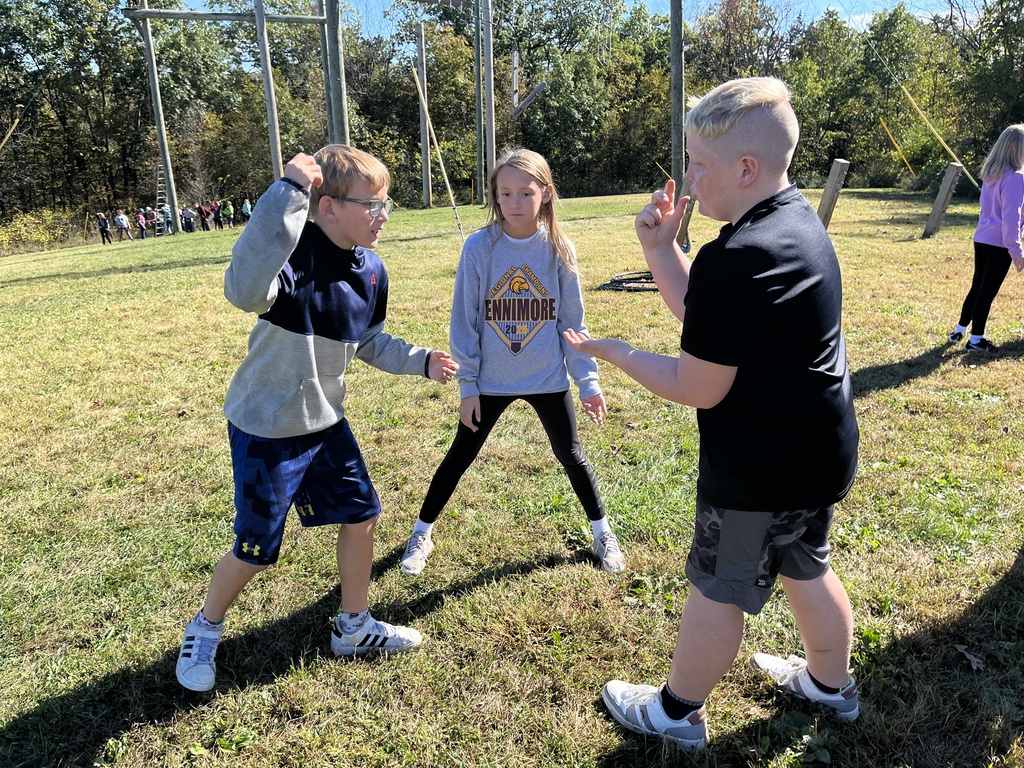  3 students do team building activities at bethel horizons