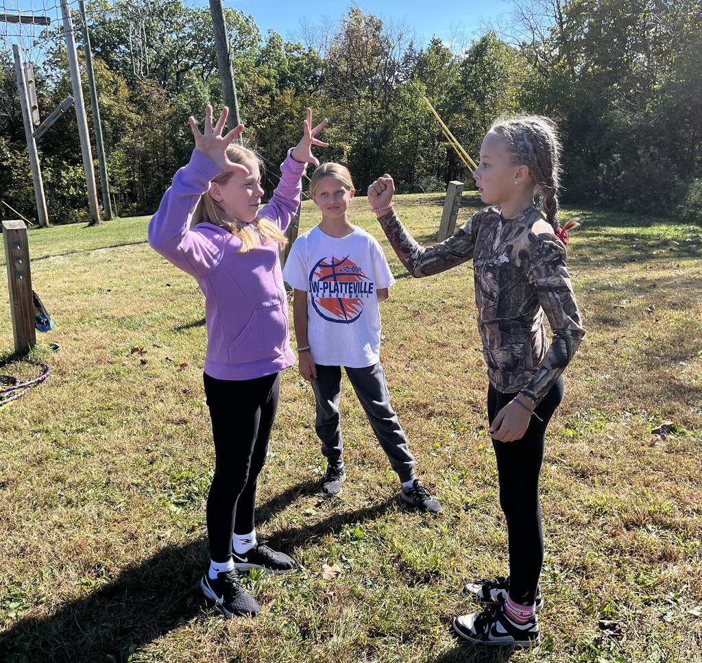  3 students do team building activities at bethel horizons