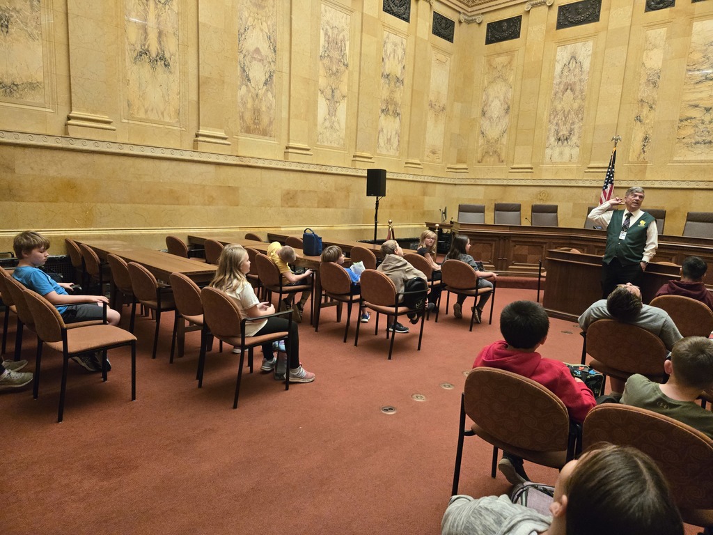 students visit the assembly chamber at the capitol in Madison