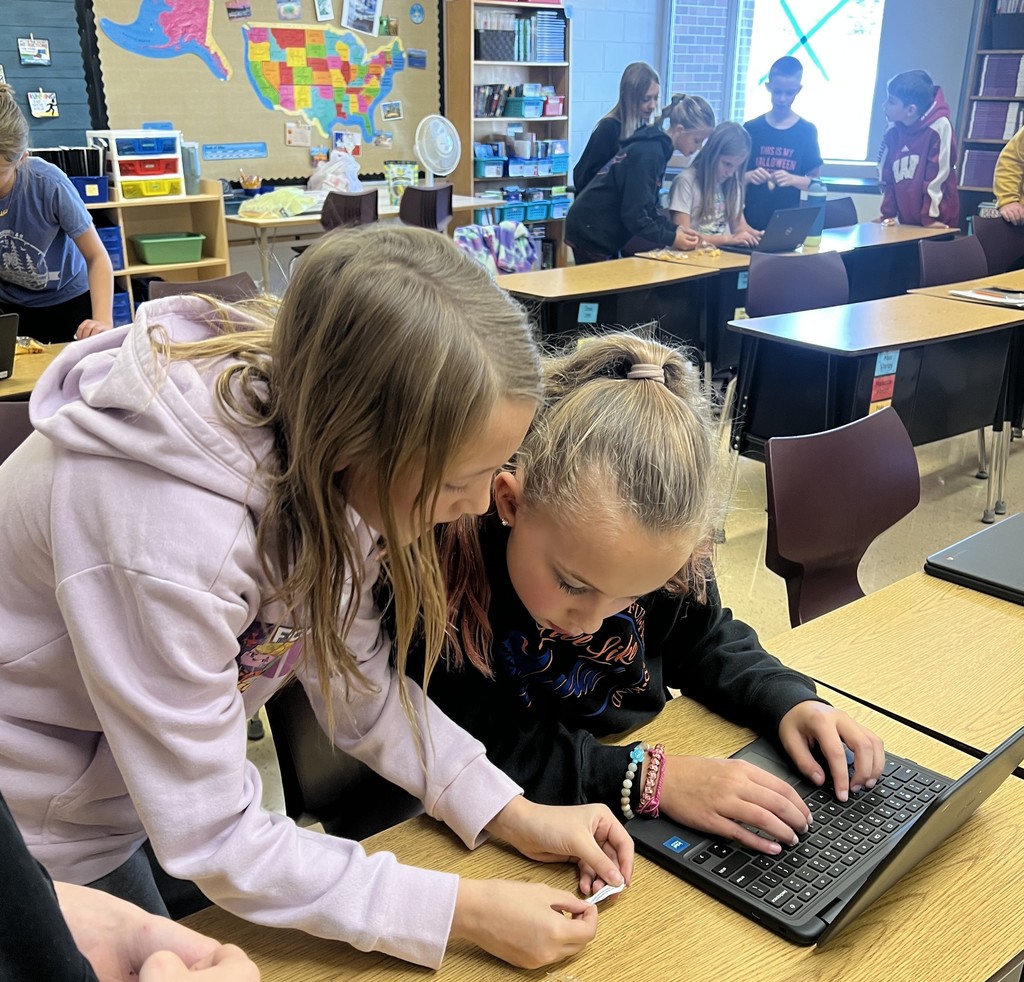students do a typing race on the chromebook in teams