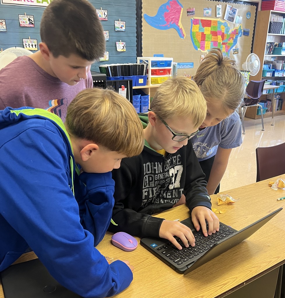 students do a typing race on the chromebook in teams