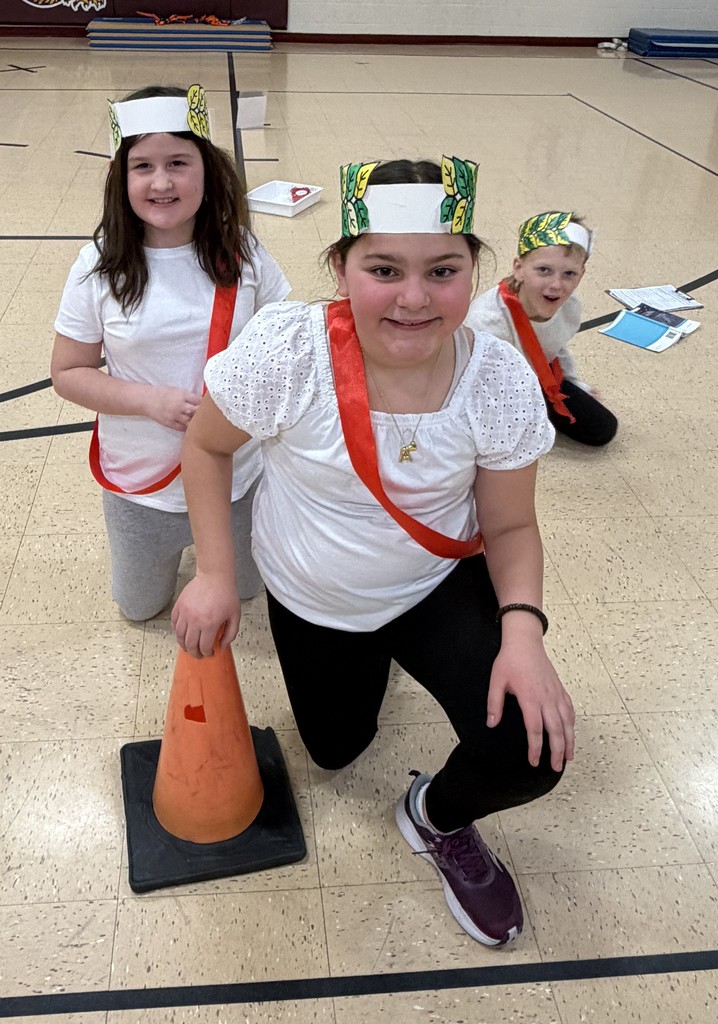 students get ready for the Roman games in the gym
