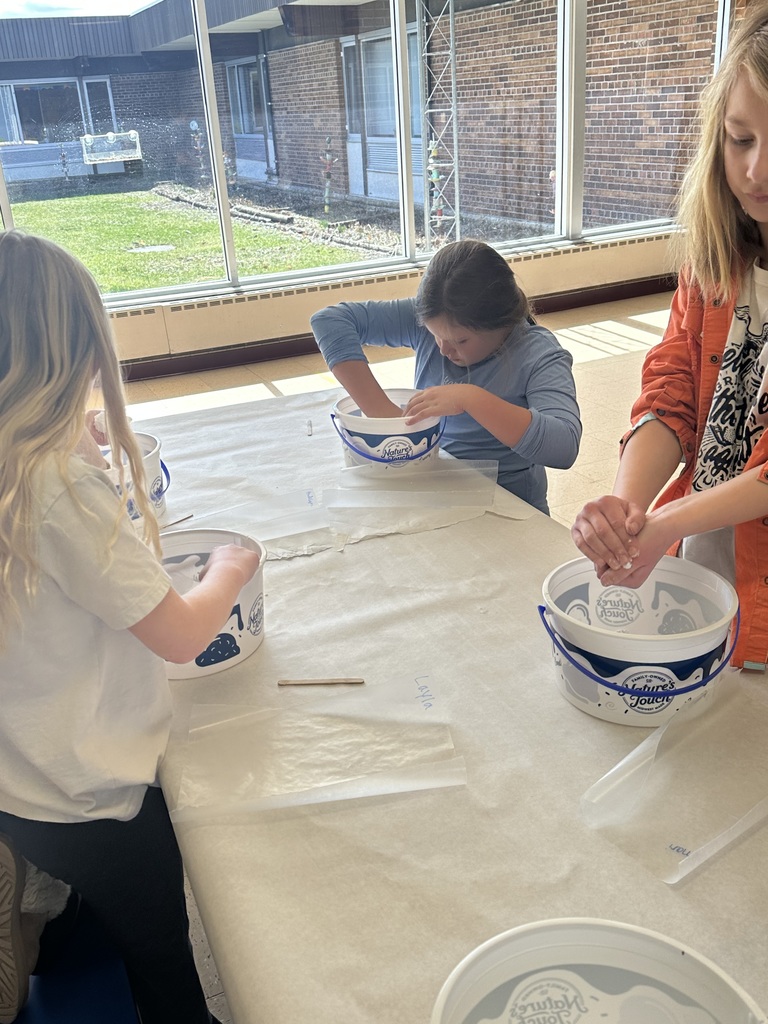 students make their space rocks