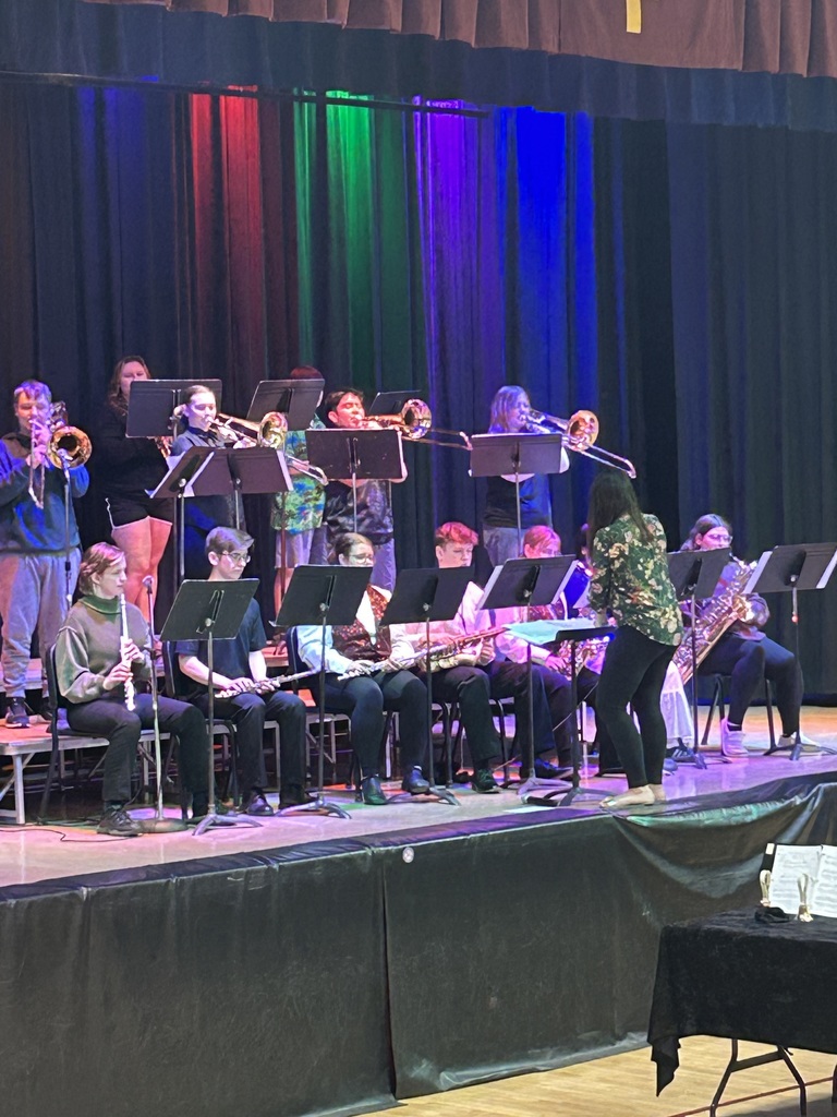 jazz band performs
