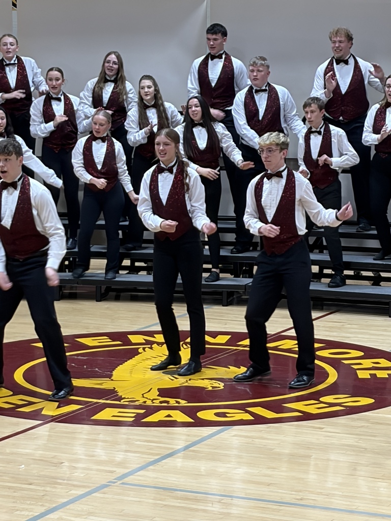 high school show choir performs