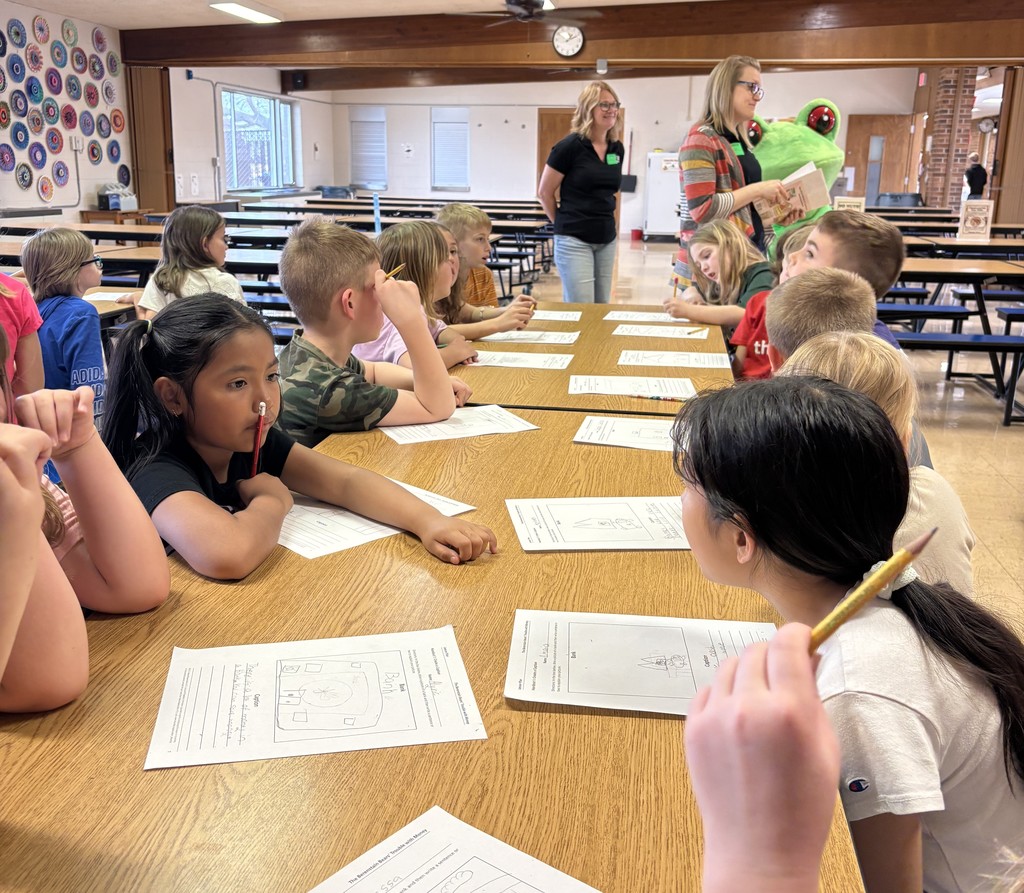 students listen to bank presentation