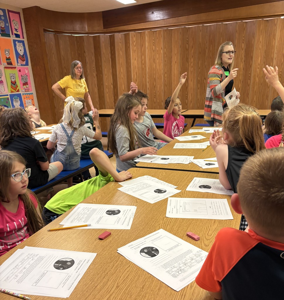 students listen to bank presentation