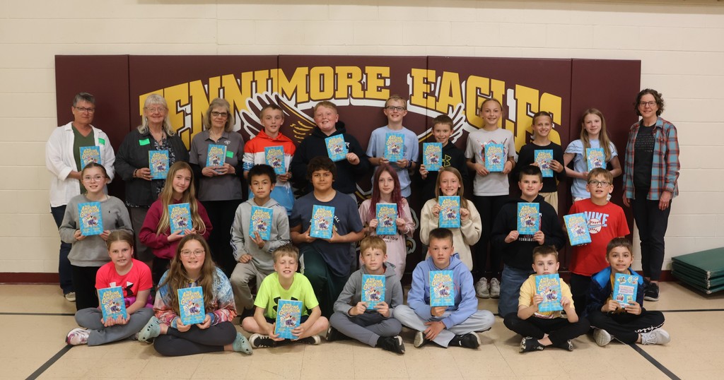 Fennimore Health foundation donates books to FES 5th grade students