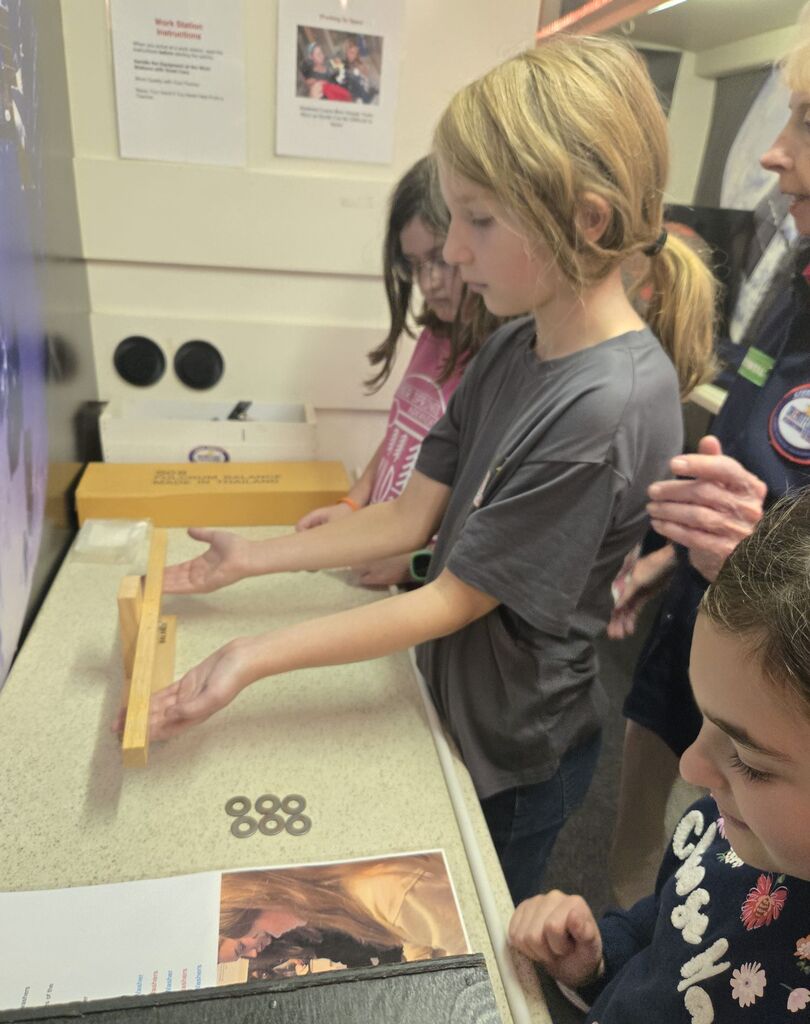 4th Grade students do STEM activities on the STEM shuttle
