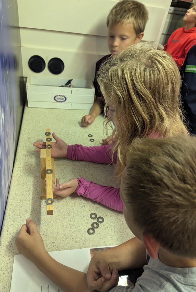 4th Grade students do STEM activities on the STEM shuttle