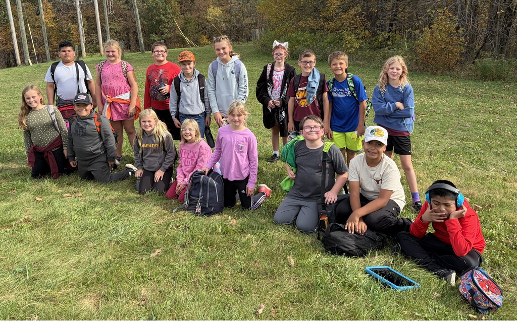 students pose for a picture at Bethel Horizons