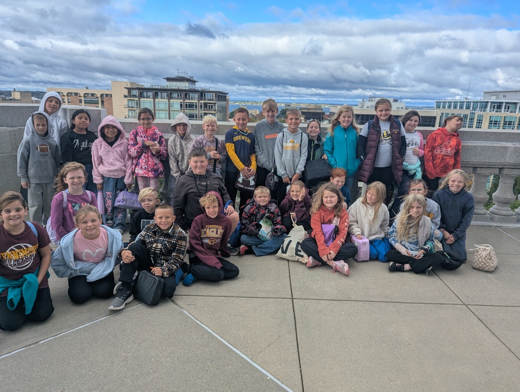 students go to the capital lookout