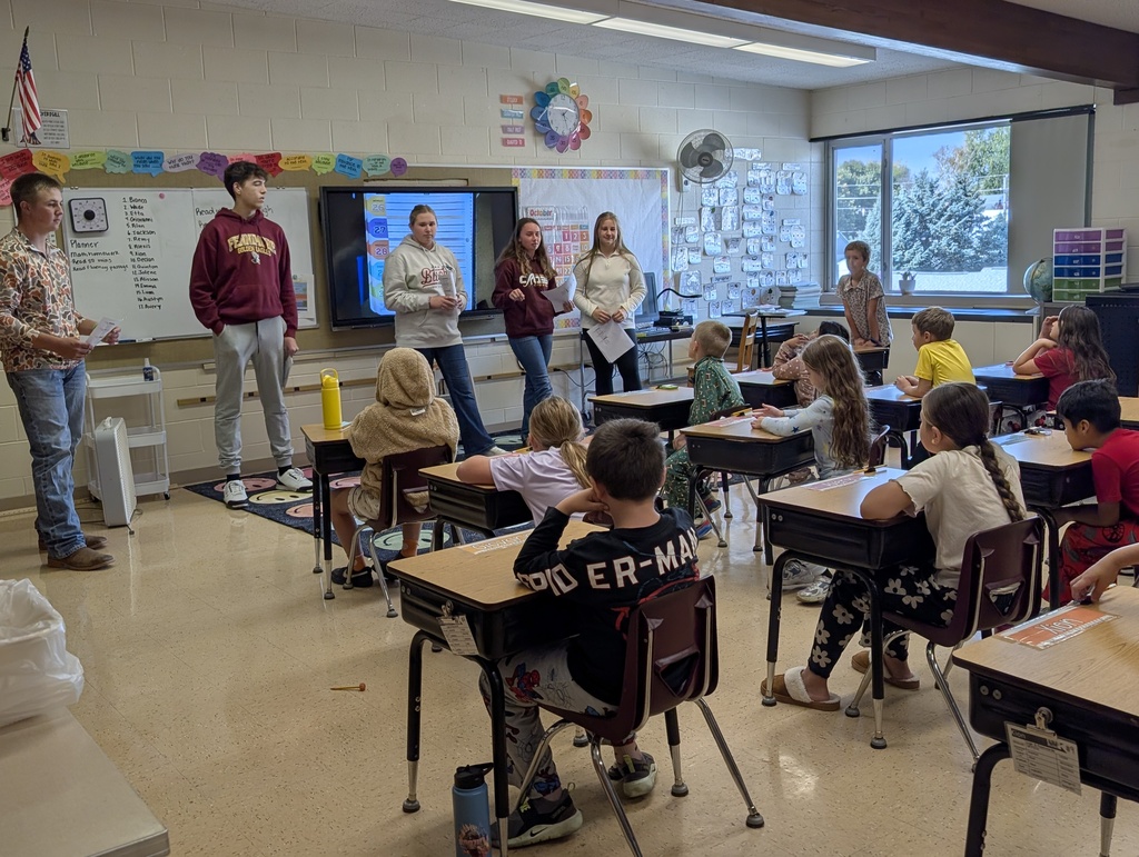 FFA students talk about Halloween Safety with 2nd graders