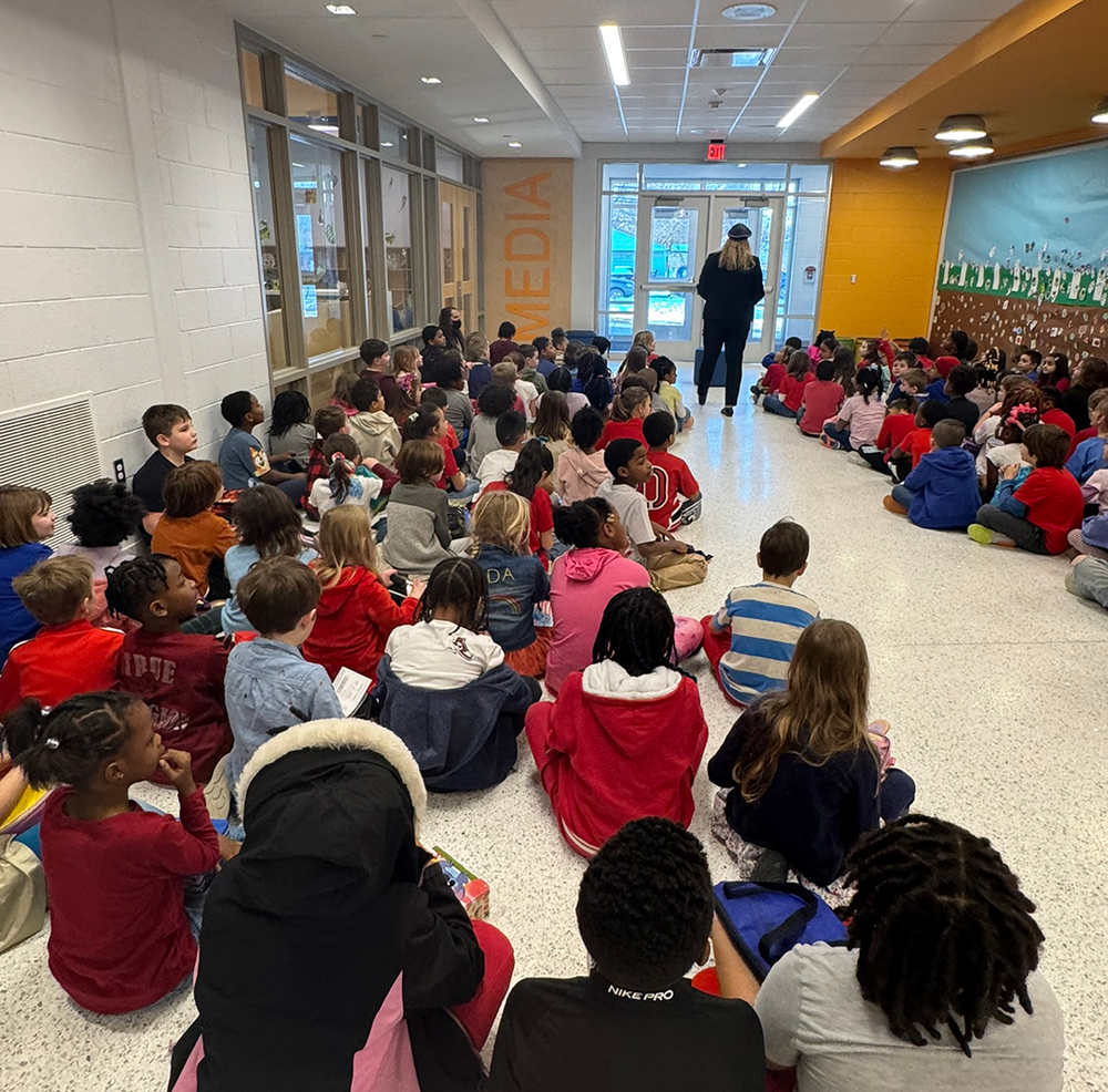 students prepare for a virtual trip to australia