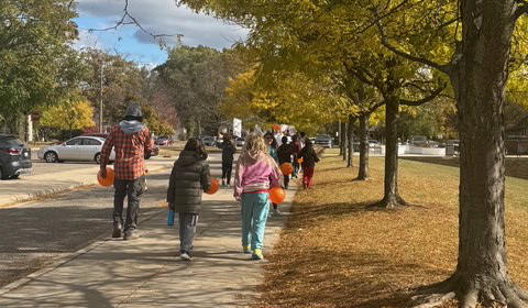 students march against bullying