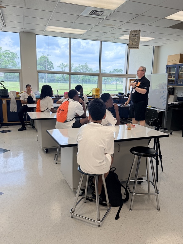 Ferndale Middle School Geek Squad Academy