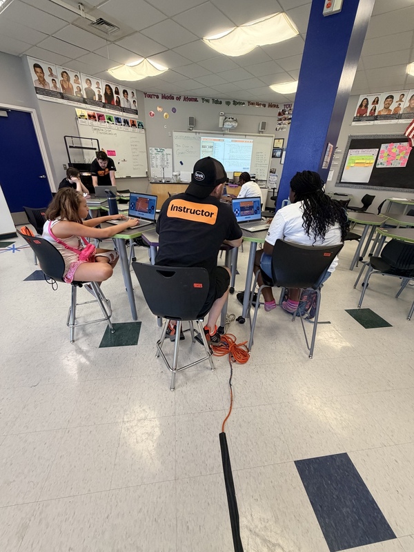 Ferndale Middle School Geek Squad Academy
