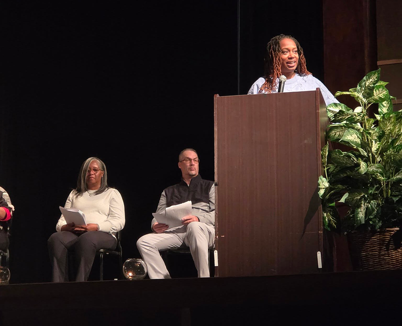 Superintendent Hibbler address national honor students