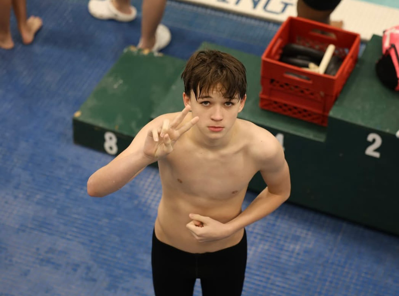 fms swimmers dive into successful season