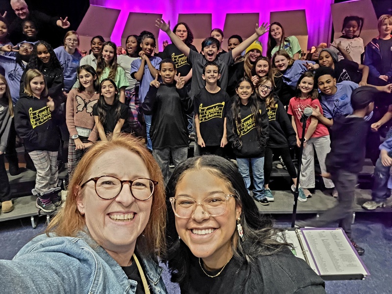 5th grade choir and orchestra performs