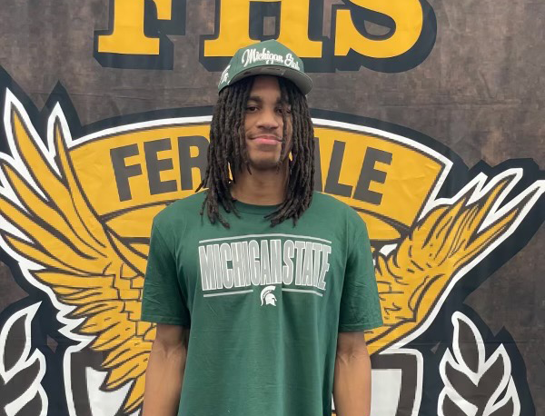 FHS Football athletes sign to colleges