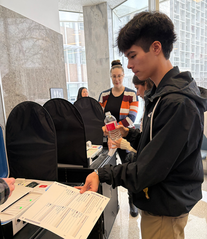 Students attend Youth in Government Day at Oakland County Commission