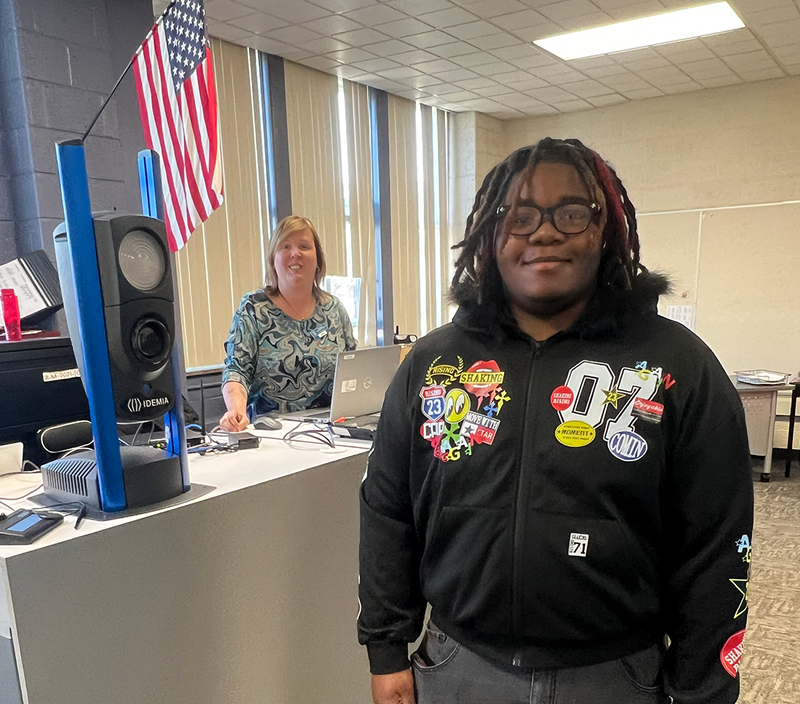 neighbors receive free services at Secretary of State pop-ups