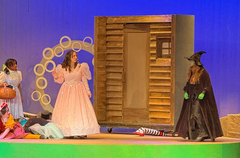 FHS students perform The Wizard of Oz