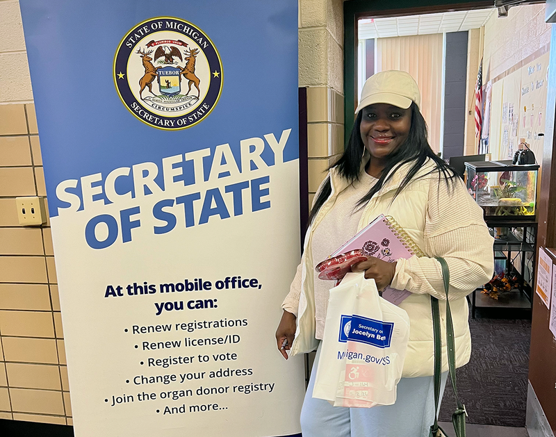 Secretary of State pops up in Ferndale Schools