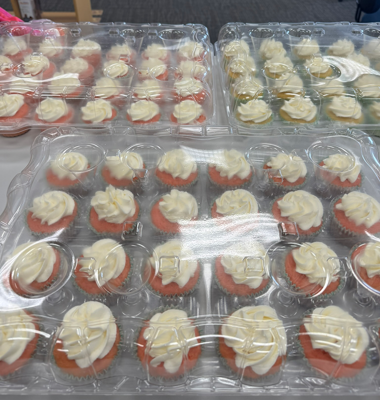 students enjoyed ice cream, cupcakes, and soul food from FHS Business Management Class