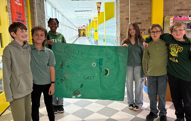 FMS shows support for robotics team