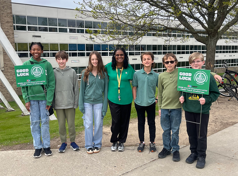 FMS shows support for robotics team